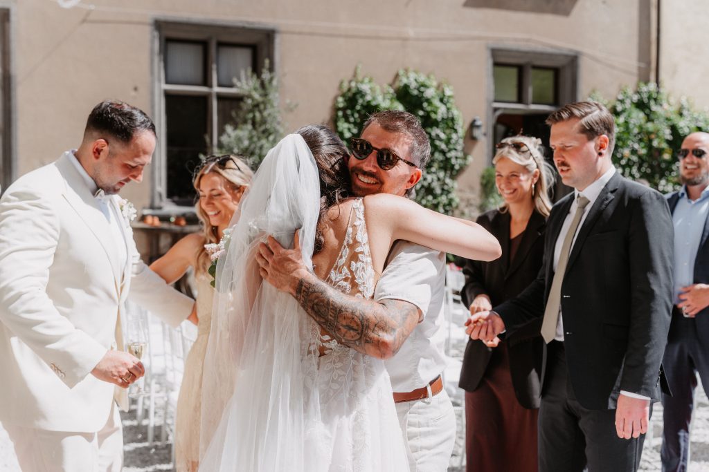 Hochzeit Schloss Arenfels Cathy Kohlenberg Fotografie Sektempfang