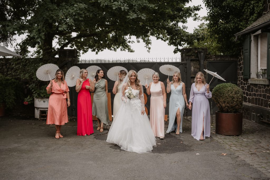 Hochzeit auf den Waldorfer Höfen Cathy Kohlenberg Fotografie First Look Mädels