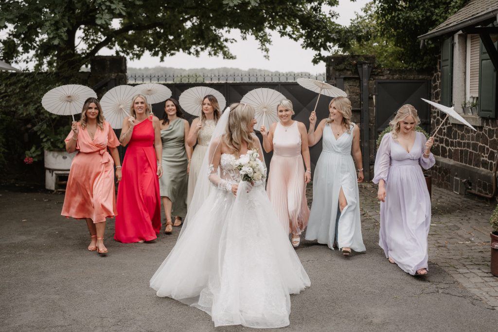 Hochzeit auf den Waldorfer Höfen Cathy Kohlenberg Fotografie First Look Mädels