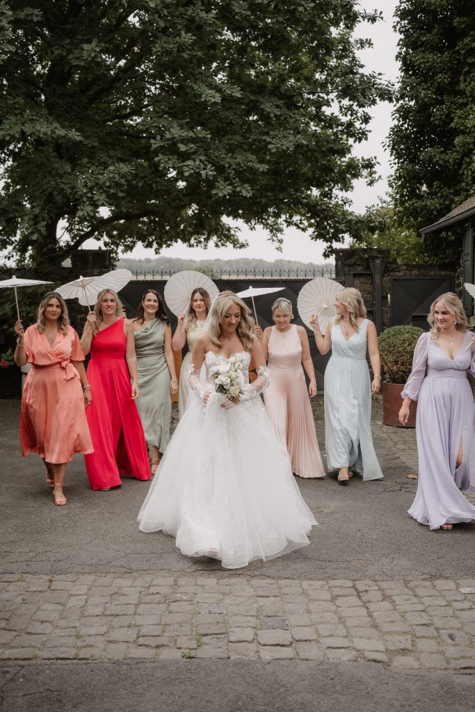 Hochzeit auf den Waldorfer Höfen Cathy Kohlenberg Fotografie First Look Mädels