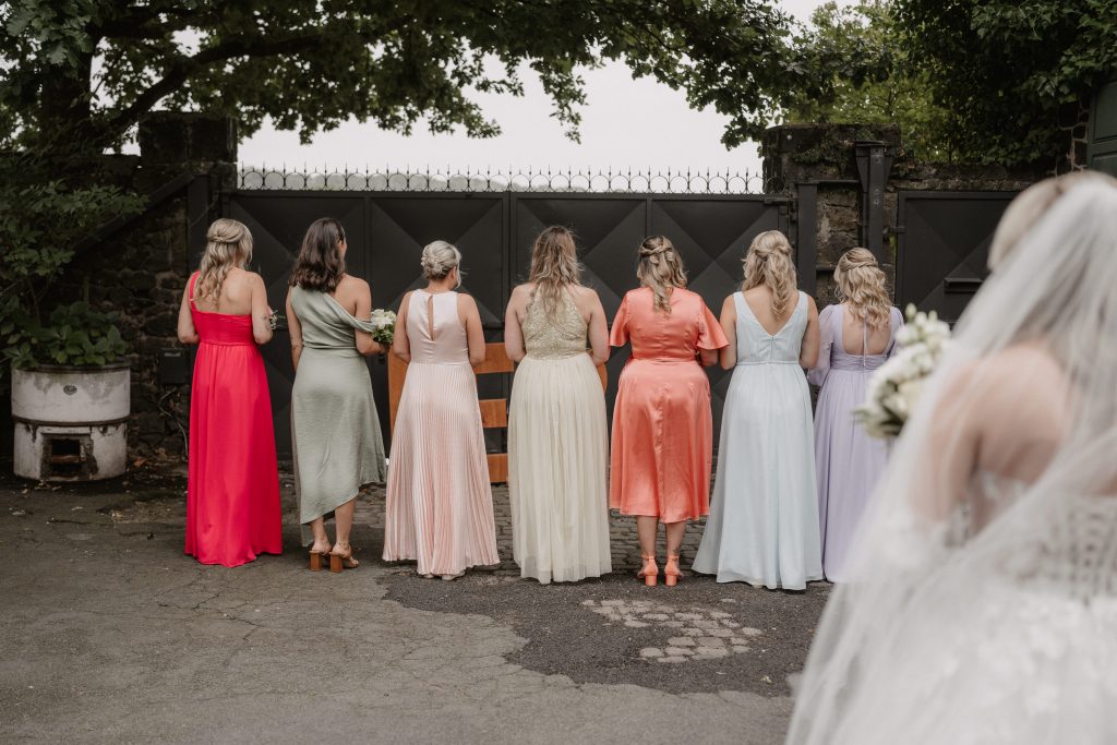 Hochzeit auf den Waldorfer Höfen Cathy Kohlenberg Fotografie First Look Mädels