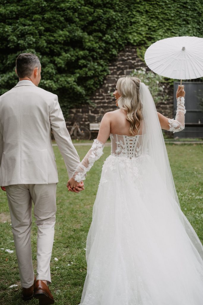 Hochzeit auf den Waldorfer Höfen Cathy Kohlenberg Fotografie Brautpaarshooting