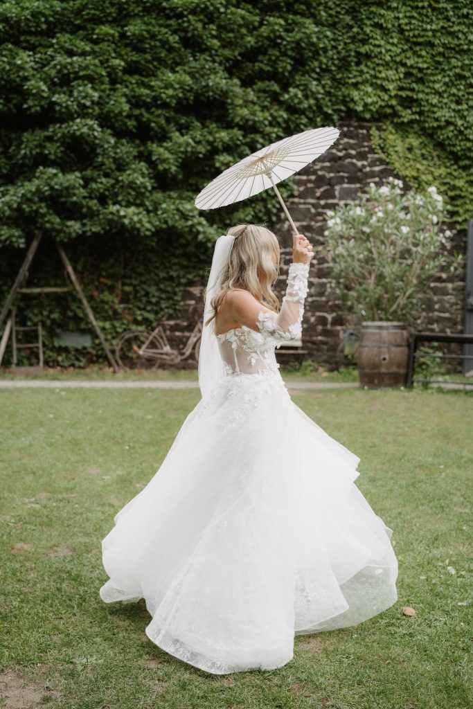 Hochzeit auf den Waldorfer Höfen Cathy Kohlenberg Fotografie Brautpaarshooting