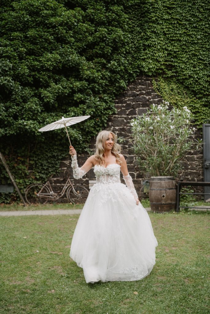 Hochzeit auf den Waldorfer Höfen Cathy Kohlenberg Fotografie Brautpaarshooting