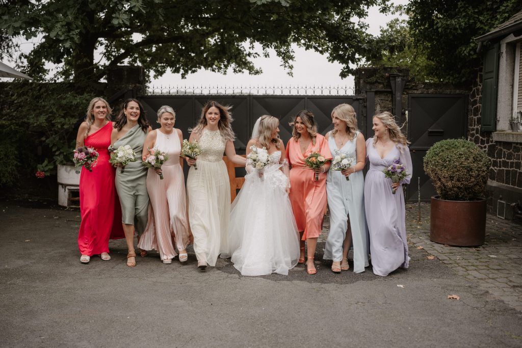 Hochzeit auf den Waldorfer Höfen Cathy Kohlenberg Fotografie First Look Mädels