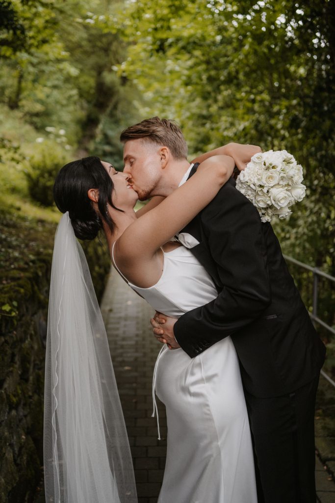Heiraten am Rolandsbogen Brautpaarshooting Cathy Kohlenberg Fotografie